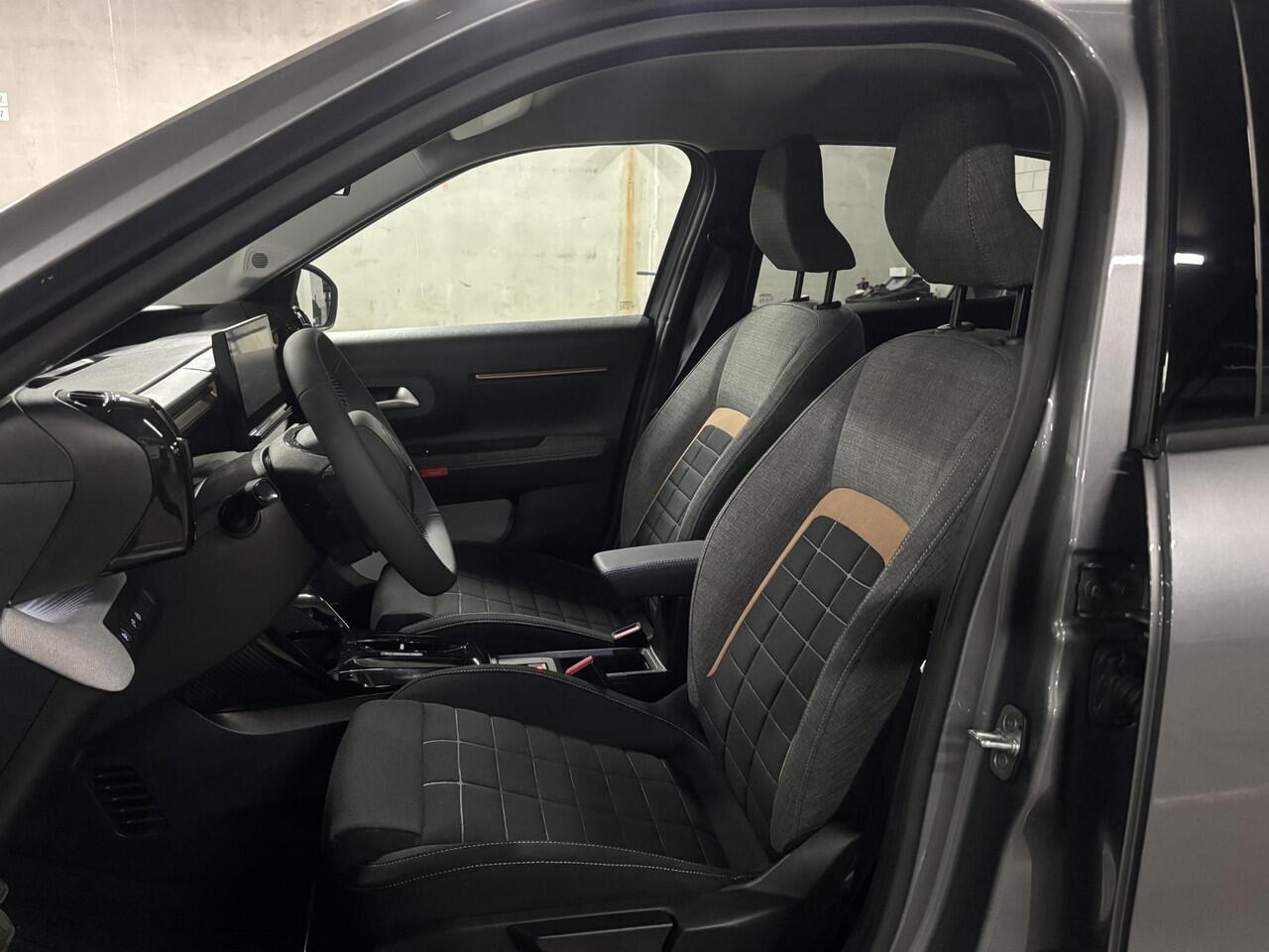 Citroen C3 Aircross Plus 1.2 Hybrid 145pk e-DCS6 | CAMERA | APPLE CARPLAY / ANDROID AUTO | CLIMA | ISOFIX |