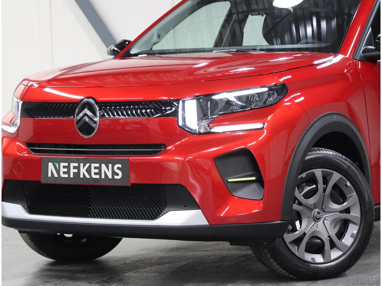 Citroen C3 Ë-C3 Business 113pk Comfort Range 44 kWh | AppleCarPlay/AndroidAuto | Navigatie | CruiseControl | Airco | Armsteun | Parkeersensoren | DAB | LED |