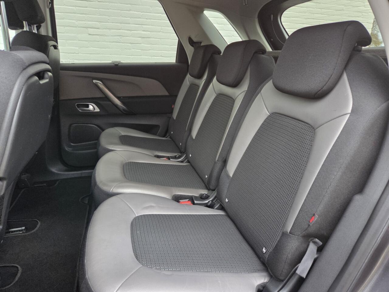 Citroen C4 SpaceTourer Shine 130 PK | Massage stoelen voor | Elektrische achterklep