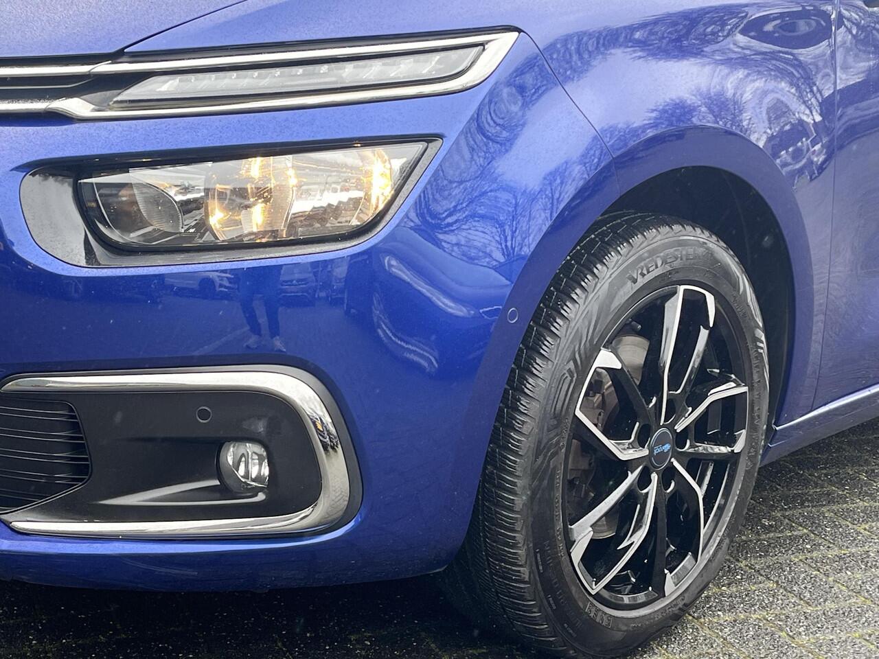 Citroen C4 SpaceTourer 1.6 THP Aut. Shine | NAV. | CAMERA | TREKHAAK (1.600 kg) | 1e EIG. | 165 PK |