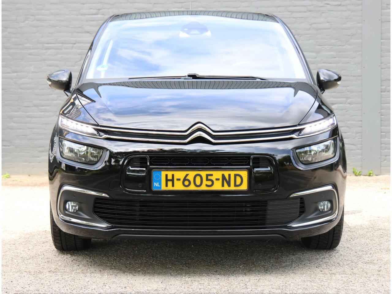 Citroen C4 SpaceTourer 130PK Business | 1ste eigenaar | AppleCarPlay/AndroidAuto | Camera | Cruise Control | Climate Control | Dodehoekdetectie | Navigatie | AUTOMAAT | Keyless | Isofix |