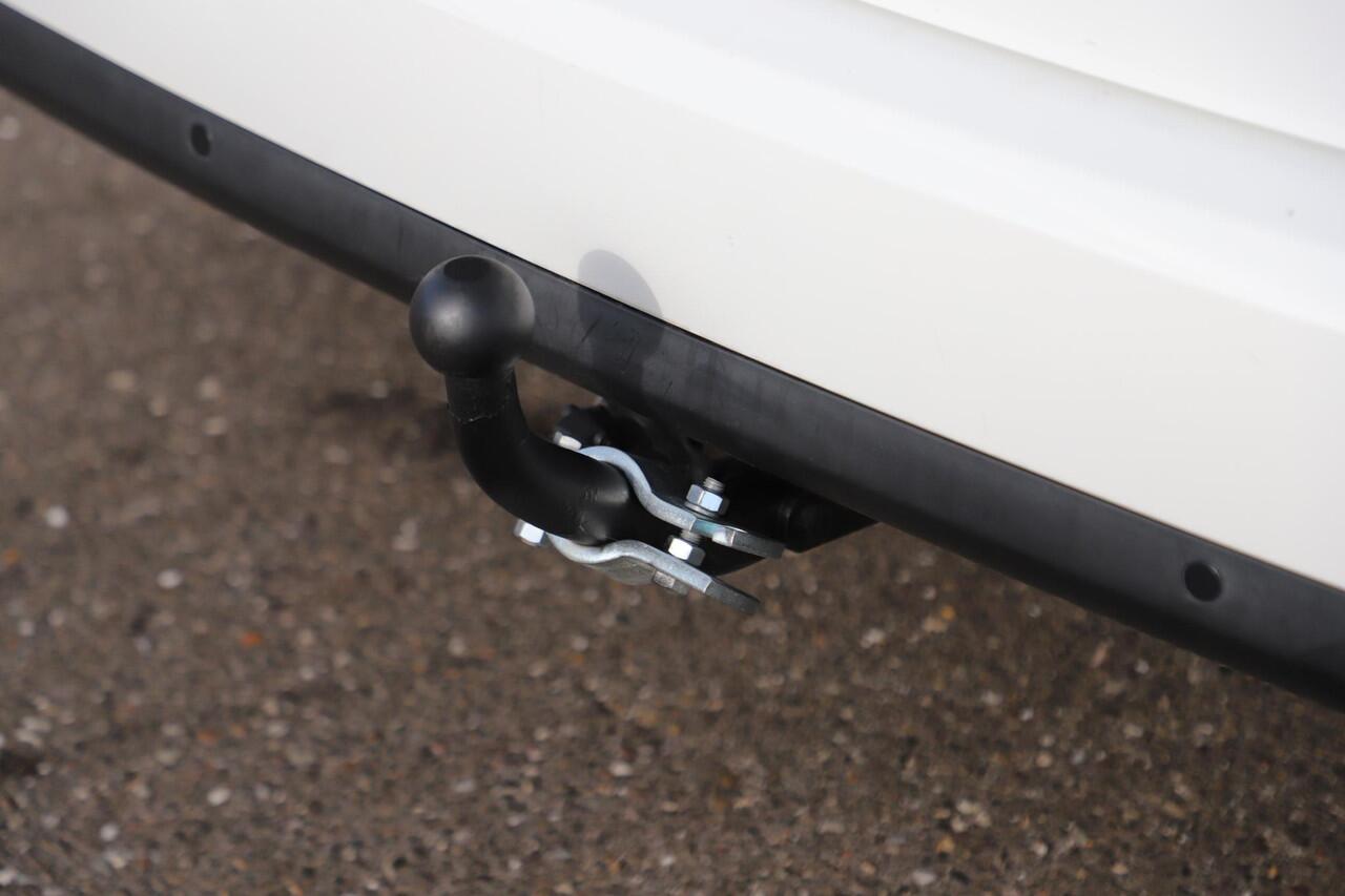 Citroen C4 SpaceTourer 1.2 PureTech Business 131PK Trekhaak Keyless 17 inch LMV Navigatie Achteruitrijcamera Stoelverwarming Adaptive Cruise Carplay Android