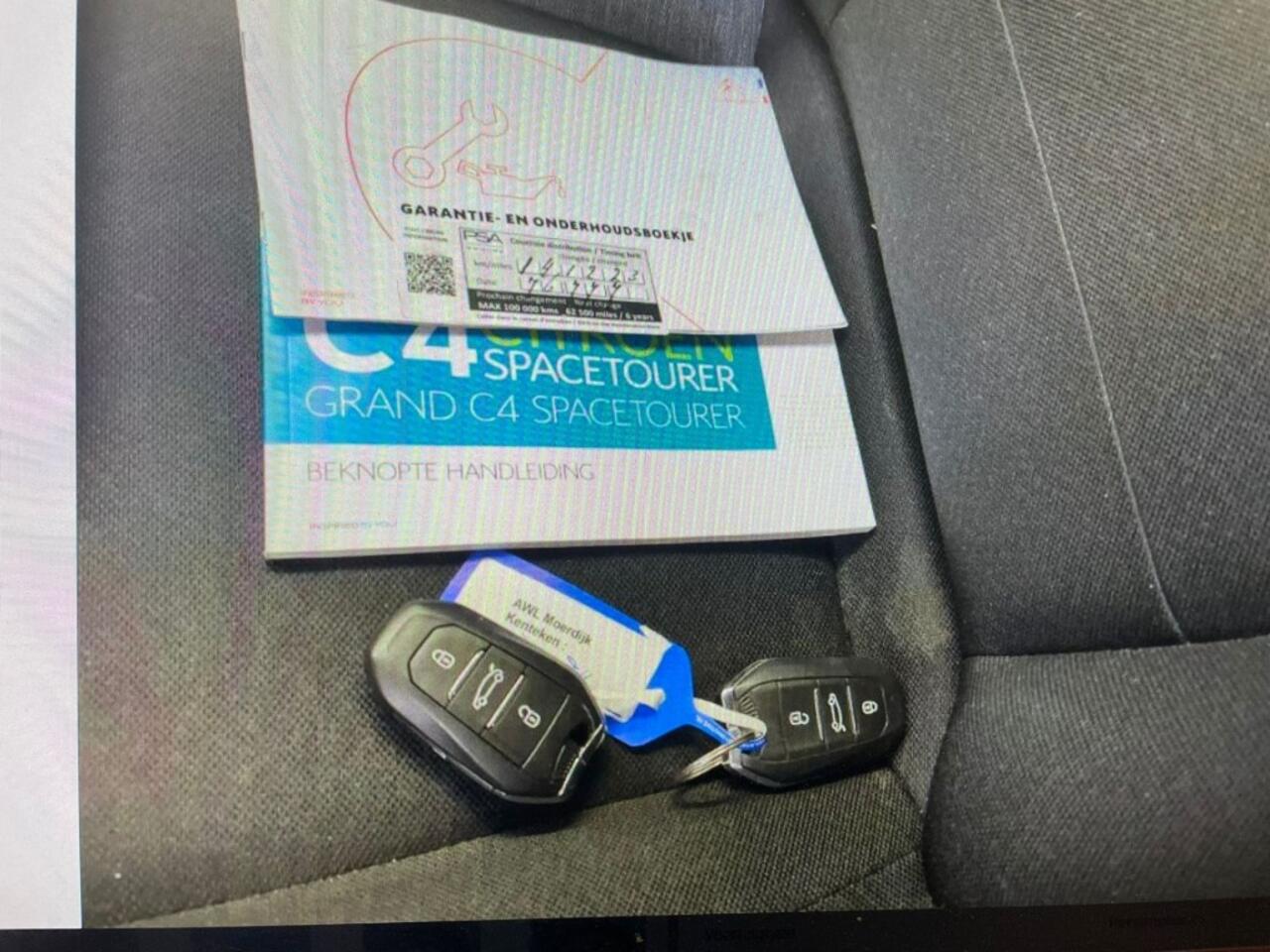 Citroen C4 1.2 PureTech Business 7 Persoons Automaat - Digitaal Cockpit, Carplay