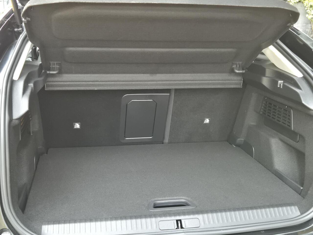 Citroen C4 1.2 Puretech 130PK Shine AUTOMAAT | Navigatie | Schuif / kanteldak | Panoramdak | Parkeersensoren + Camera | Cruise Control | LM velgen