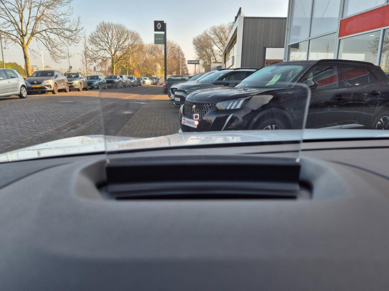 Citroen C4 1.2 PURETECH 130PK AUT. FEEL NAVI CAMERA CARPLAY AIRCO LMV PDC