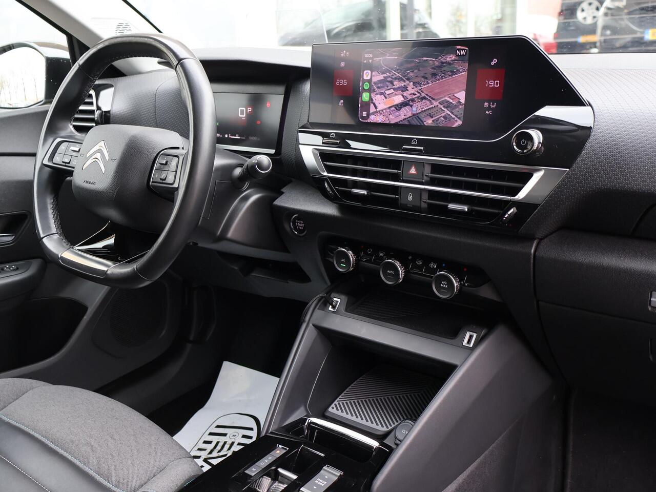 Citroen C4 1.2 SHINE AUT. *NIEUWE DBRIEM* + ADAPTIVE CRUISE | HEAD-UP | CAMERA | DAB | 18 INCH | CARPLAY