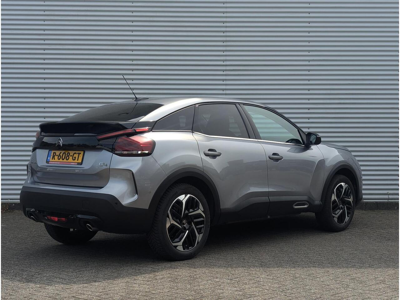 Citroen C4 Shine 1.2 PureTech 130pk | NAVI | CAMERA | ADAPTIVE CRUISE | HIFI AUDIO | KEYLESS ENTRY | DAB+ |