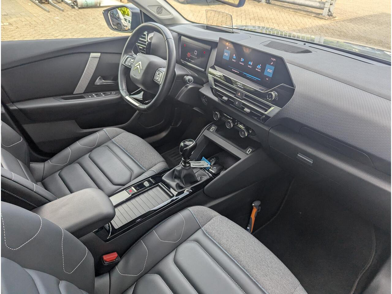 Citroen C4 Shine 1.2 PureTech 130pk | NAVI | CAMERA | ADAPTIVE CRUISE | HIFI AUDIO | KEYLESS ENTRY | DAB+ |