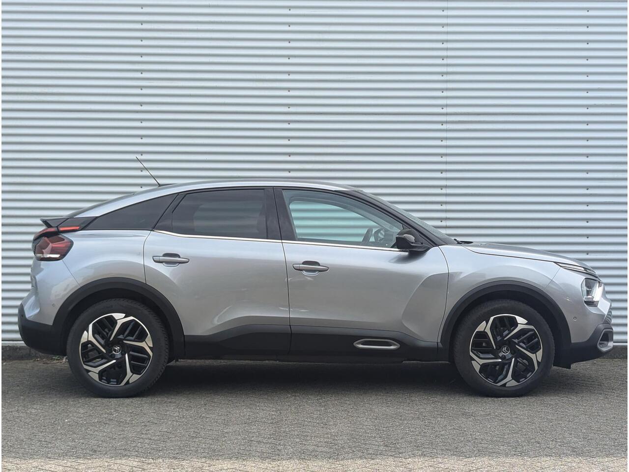 Citroen C4 Shine 1.2 PureTech 130pk | NAVI | CAMERA | ADAPTIVE CRUISE | HIFI AUDIO | KEYLESS ENTRY | DAB+ |