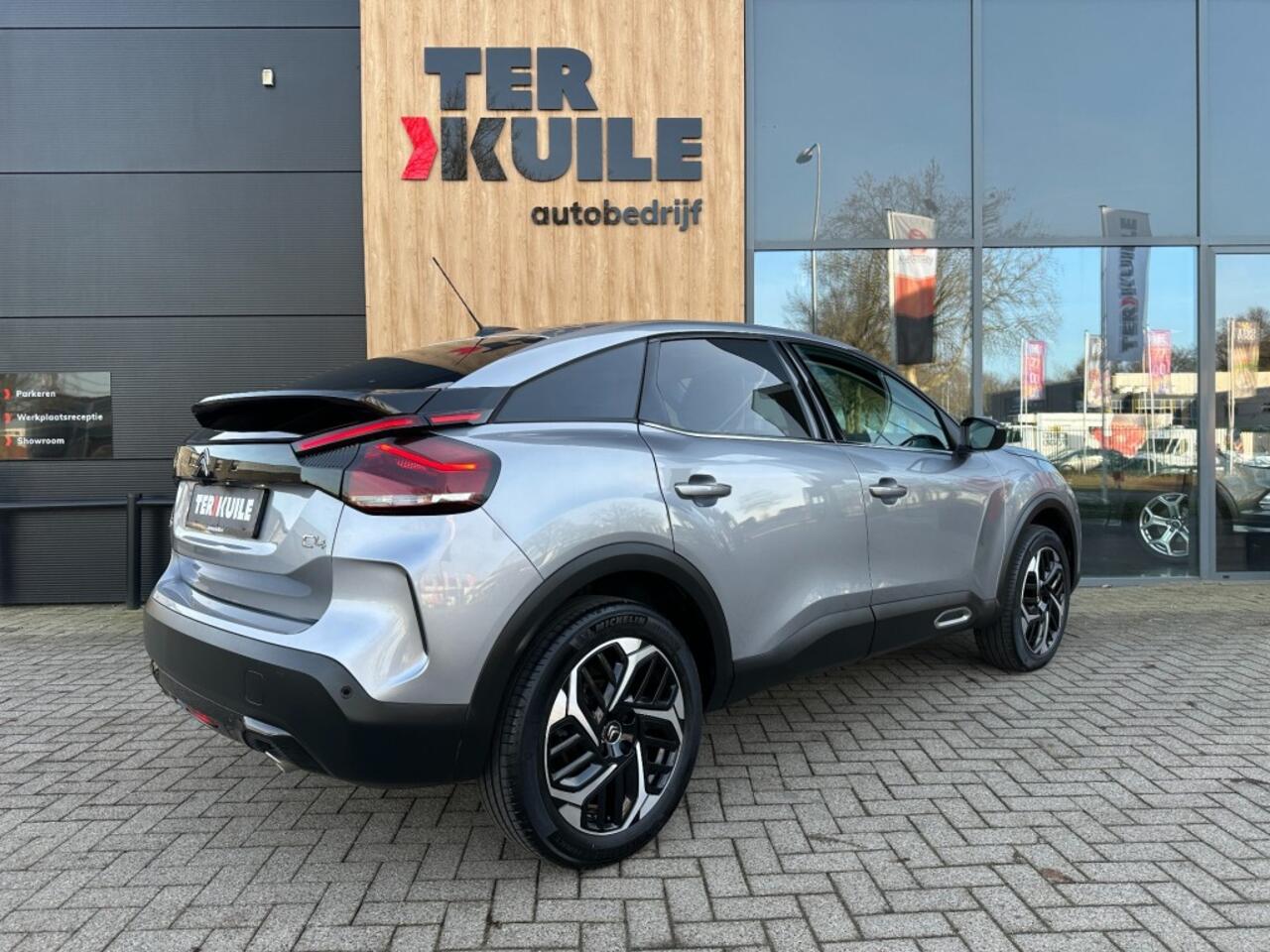 Citroen C4 1.2 PureTech Feel Edition 130PK / HUD / Camera