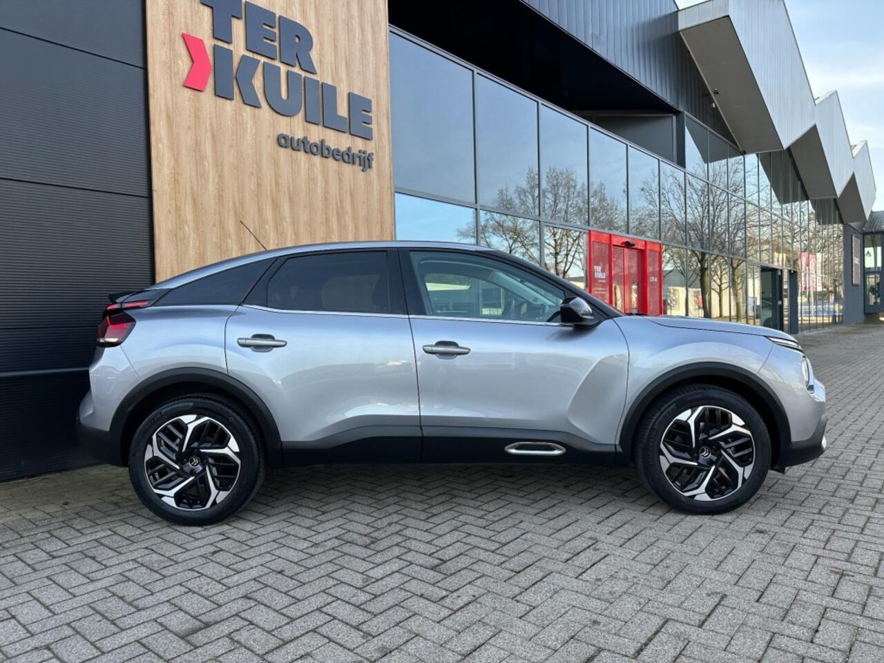 Citroen C4 1.2 PureTech Feel Edition 130PK / HUD / Camera