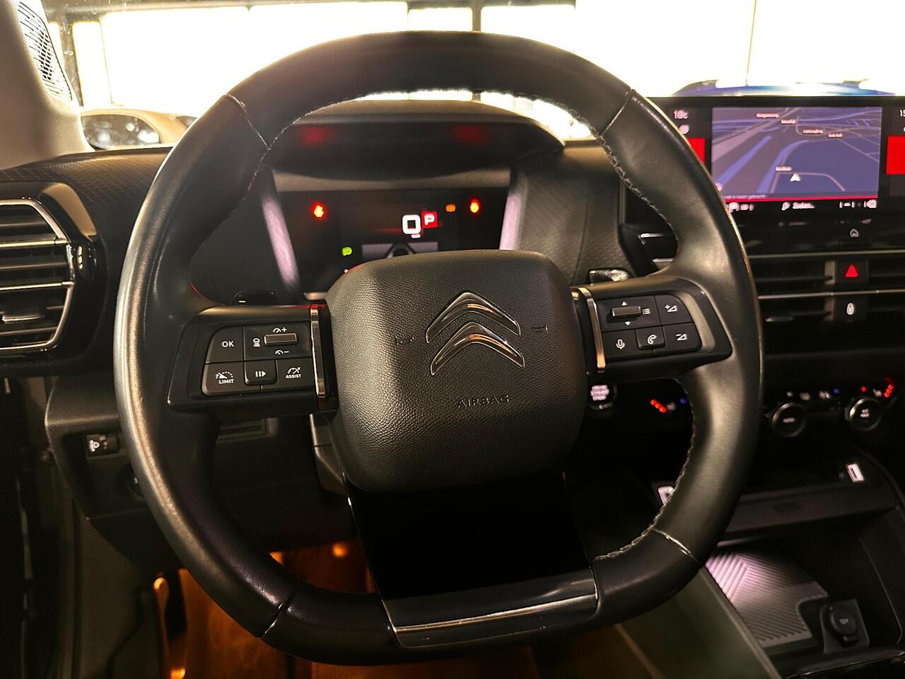 Citroen C4 1.2 Puretech Shine Pano/360/Keyless