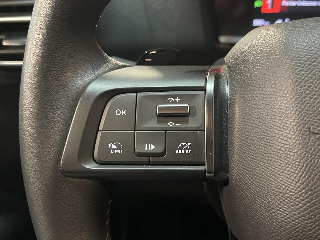 Citroen C4 1.2 Puretech Feel EAT8 18"/Camera/Stoelverwarming/Navigatie/Apple Carplay & Android Auto/PDC