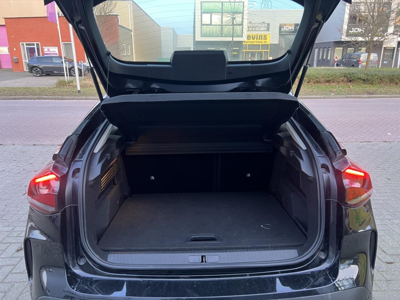 Citroen C4 sedan Plus| 2024! | LICHTE SCHADE!!!