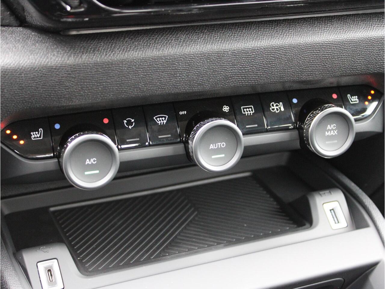 Citroen C4 HYBRID 145 BUSINESS VOORRAAD KORTING