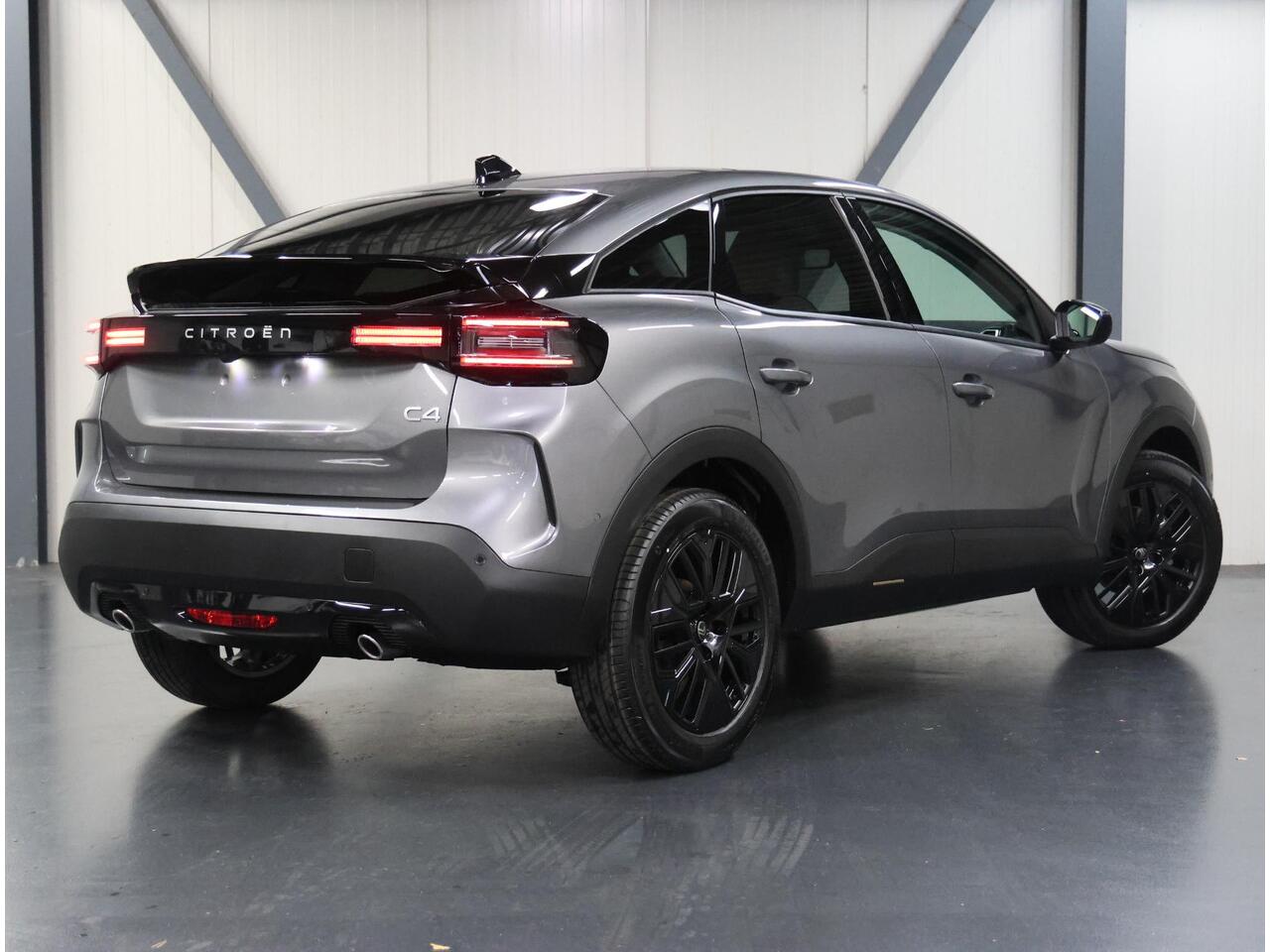 Citroen C4 1.2 Hybrid 145pk Max | Schuif- Kanteldak | 360 Camera | AppleCarPlay/AndroidAuto | ClimateControl | Navigatie | Dodehoekdetectie | Alcantara |