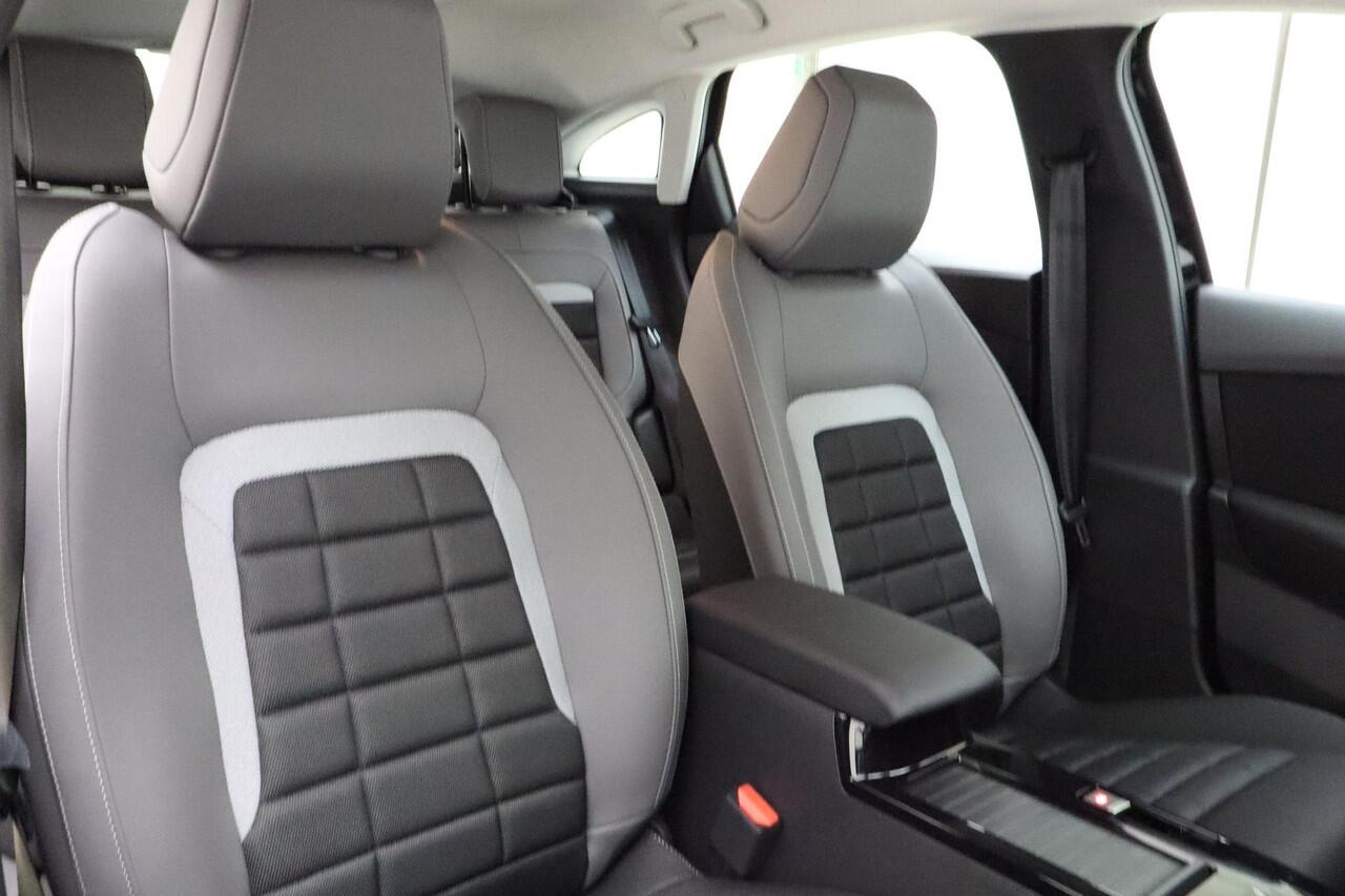 Citroen C4 1.2 Hybrid Plus 145 PK | Automaat | Verwarmde voorruit & Mistlampen voor | Cruise Control | Airco | Stoelverwarming | DAB+ | Nieuw uit voorraad leverbaar