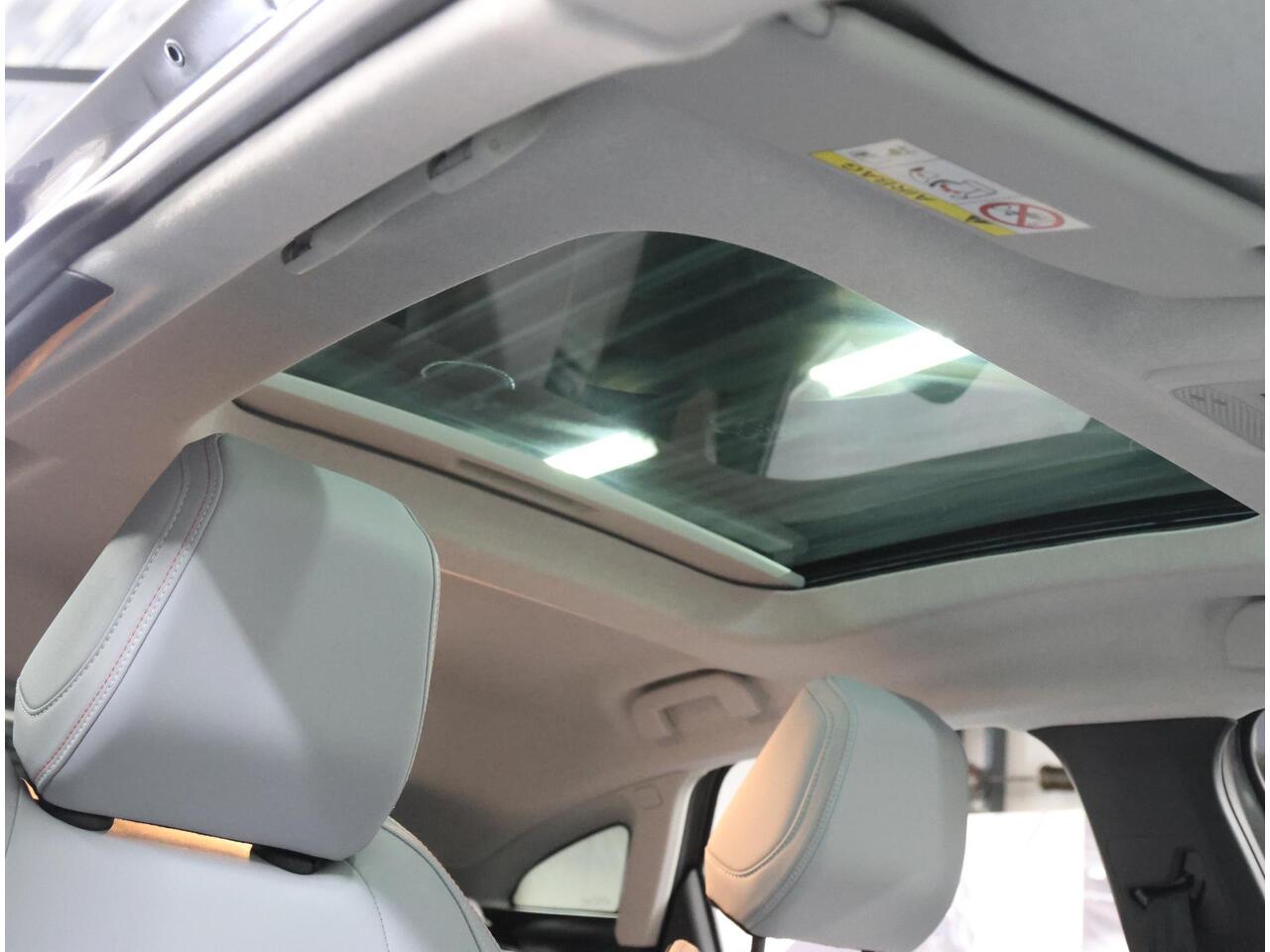 Citroen C4 1.2 Hybrid 145PK Max | 1ste eigenaar | AppleCarPlay/AndroidAuto | Schuifkanteldak | Head-Up Display | Navigatie | Adaptive Cruise Control | Keyless | AGR Stoelen | Stoel/Stuur/Voorruitverwarming | FULL LED | 360'Camera | Isofix | Privacy Glass |