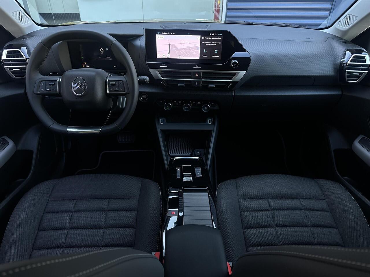 Citroen C4 1.2 Hybrid 145pk Collection | Comfort Seats | Voorruit-/Stoelverwarming | Navigatie | Climate Control | Apple Carplay/Android Auto | Cruise Control | Full LED | DAB |