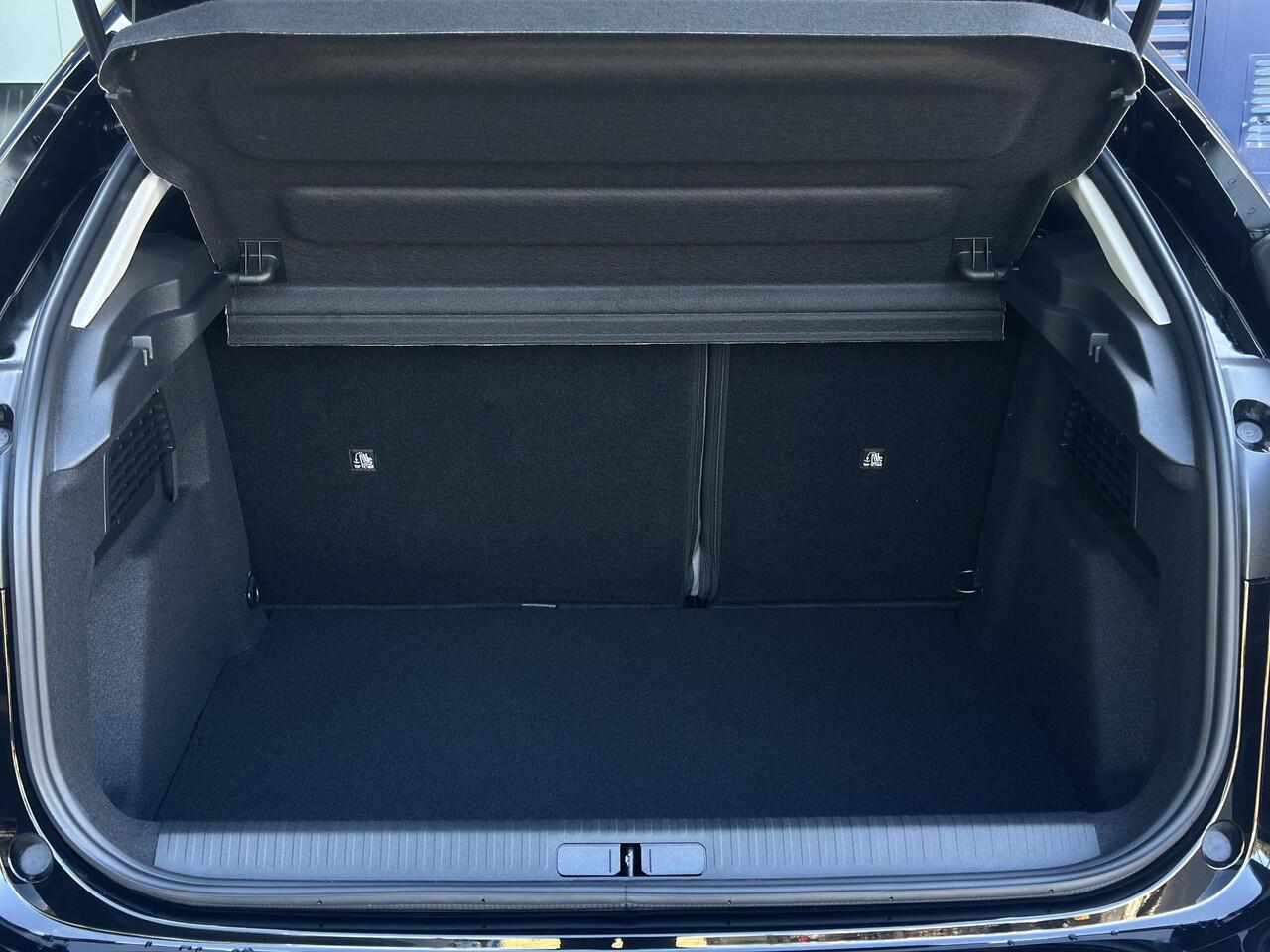 Citroen C4 1.2 Hybrid 145pk Collection | Comfort Seats | Voorruit-/Stoelverwarming | Navigatie | Climate Control | Apple Carplay/Android Auto | Cruise Control | Full LED | DAB |