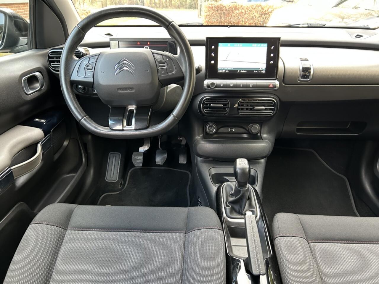 Citroen C4 CACTUS 1.2 110pk Feel Navi, Camera, Trekhaak, LMV, Carplay