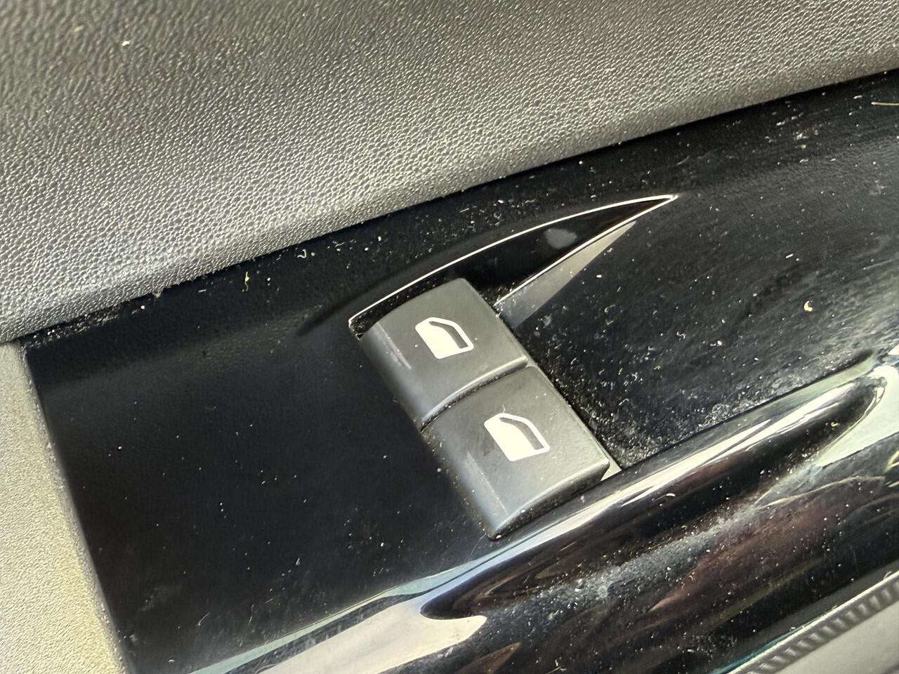 Citroen C4 CACTUS 1.2 PureTech Shine / ALL-IN RIJKLAARPRIJS /Navi/Camera/Glazen Dak/Trekhaak