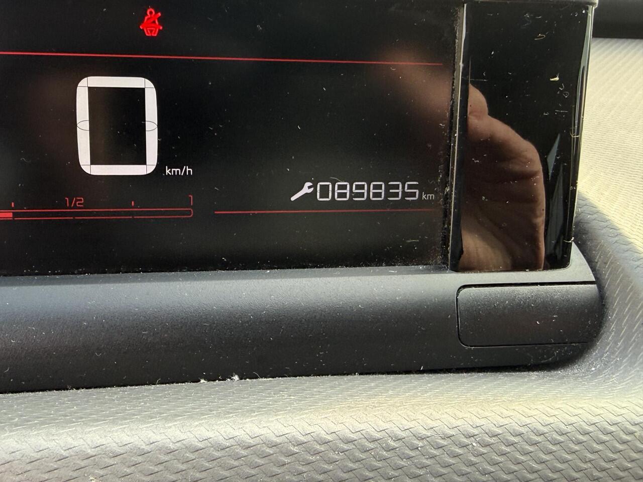 Citroen C4 CACTUS 1.2 PureTech Shine / ALL-IN RIJKLAARPRIJS /Navi/Camera/Glazen Dak/Trekhaak