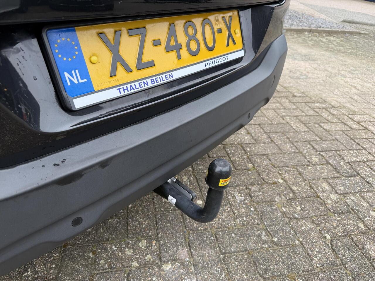 Citroen C4 CACTUS 1.2 Turbo 110 PK Business | Complete Uitvoering | Afneembare Trekhaak | Lage Wegenbelasting | Lichtmetalen Velgen | All Season Banden | Navigatie DAB+ Radio | Climate Control | Mistlampen | Parkeersensoren | Digitaal Dashboard | Multimediascherm |