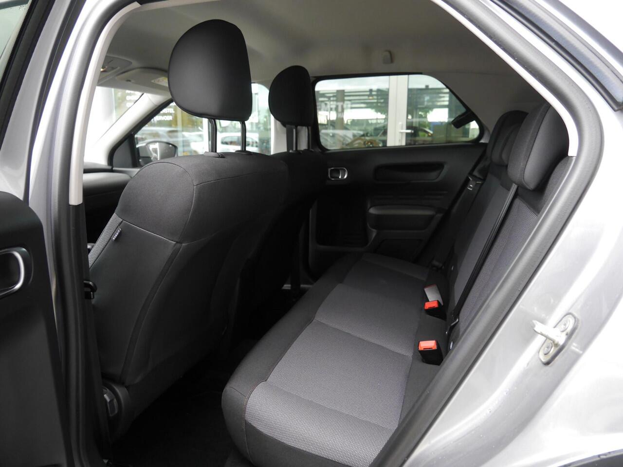 Citroen C4 CACTUS 1.2 PureTech Feel | Achteruitrijcamera | Keyless entry en start | Navigaitie | Trekhaak | Climate control | Cruise control