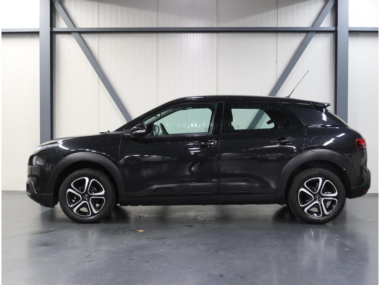 Citroen C4 CACTUS 1.2 110PK Business | AppleCarPlay/AndroidAuto | Cruise Control | Navigatie | Climate Control | Trekhaak | Armsteun | Isofix | Parkeersensoren |