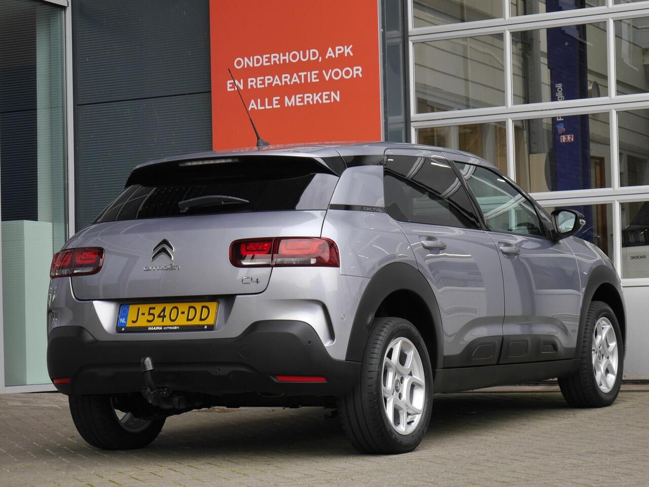 Citroen C4 CACTUS 1.2 PureTech Feel 110pk | Achteruitrijcamera | Keyless entry en start | Navigaitie | Trekhaak | Climate control | Cruise control