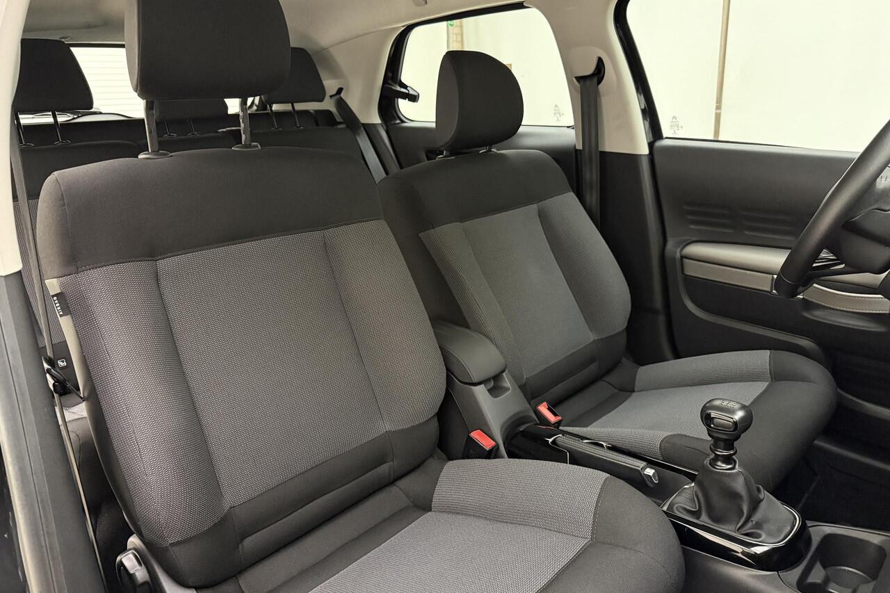 Citroen C4 CACTUS 1.2 PureTech 110pk Feel | Climate control | Parkeersensoren | Navigatie via Carplay | Cruise Control | DAB+ radio