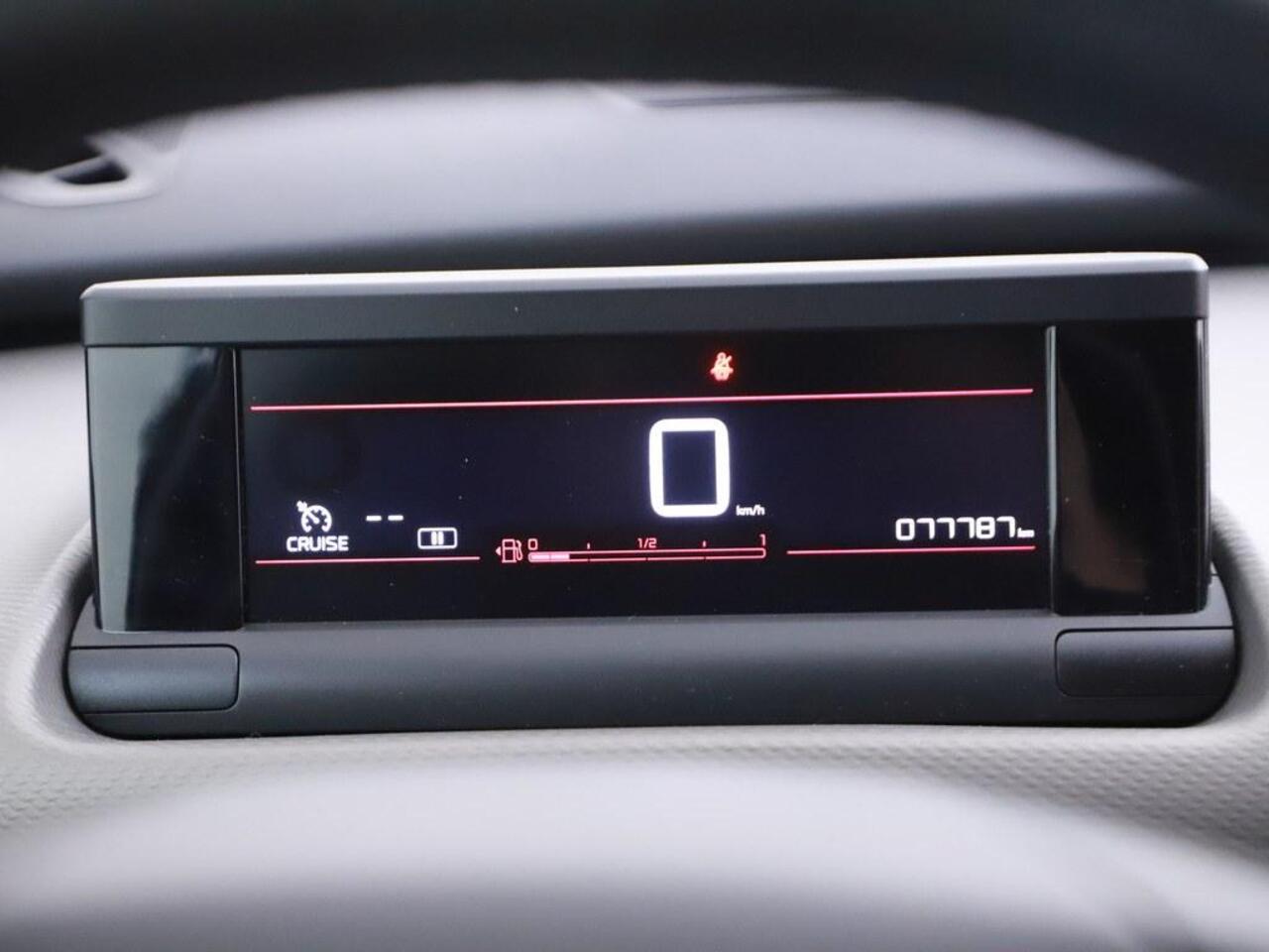 Citroen C4 CACTUS 1.2 T 110PK C-series Nav/Camera/Carplay /Winterpakket