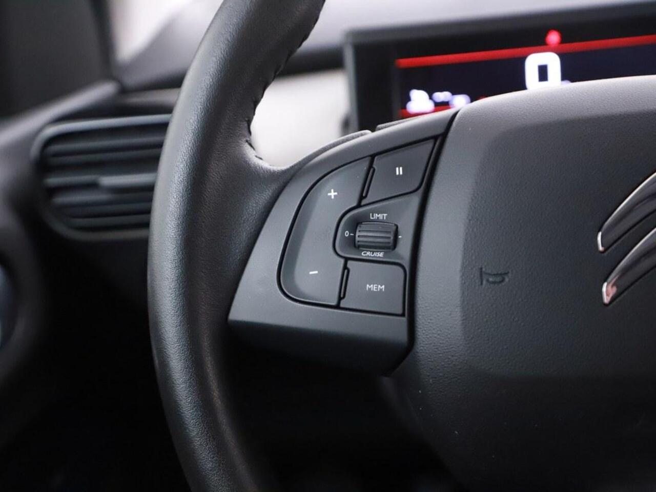 Citroen C4 CACTUS 1.2 T 110PK C-series Nav/Camera/Carplay /Winterpakket