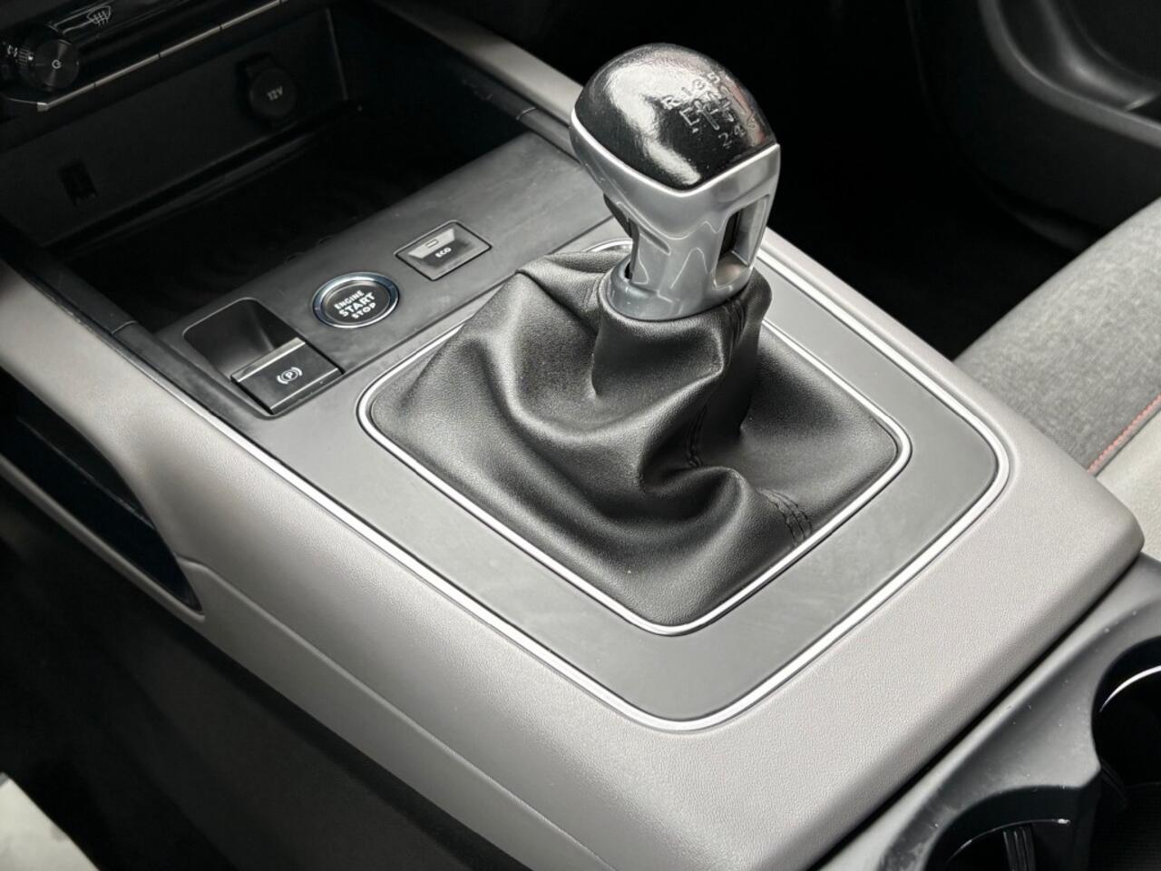 Citroen C5 1.2 PURETECH 130PK SHINE NAVI CAMERA CARPLAY AIRCO LMV PDC