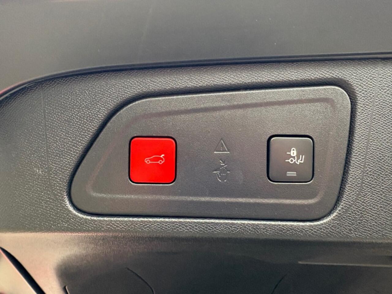 Citroen C5 1.2 PURETECH 130PK SHINE NAVI CAMERA CARPLAY AIRCO LMV PDC