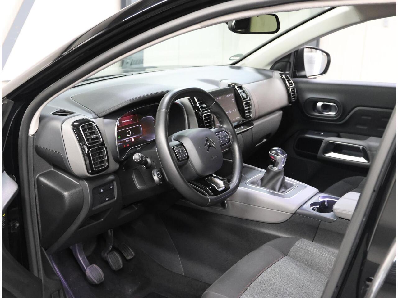 Citroen C5 Aircross 130PK Business Plus | 1ste eigenaar | Electrische achterklep | AppleCarPlay/AndroidAuto | 19"LMV | Camera | Dodehoekdetectie | Navigatie | Keyless | Isofix | Privacy Glass | Parkeersensoren |