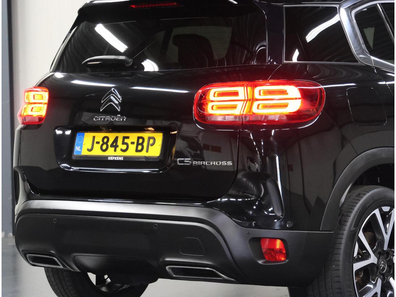 Citroen C5 Aircross 130PK Business Plus | 1ste eigenaar | Electrische achterklep | AppleCarPlay/AndroidAuto | 19"LMV | Camera | Dodehoekdetectie | Navigatie | Keyless | Isofix | Privacy Glass | Parkeersensoren |