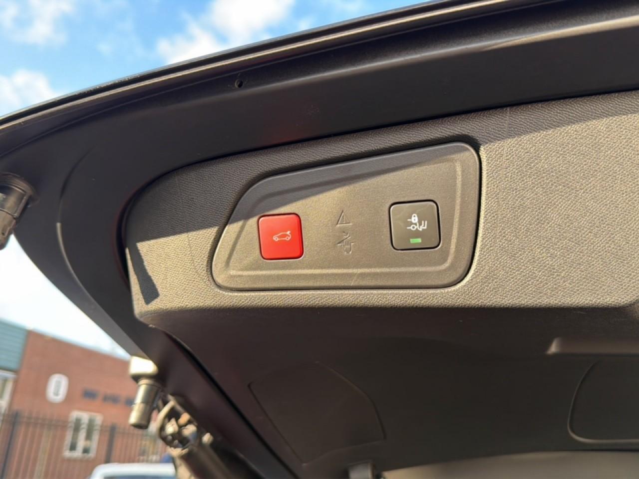 Citroen C5 Aircross 1.2 130PK PANODAK LMV NAVI LEDER CRUISE