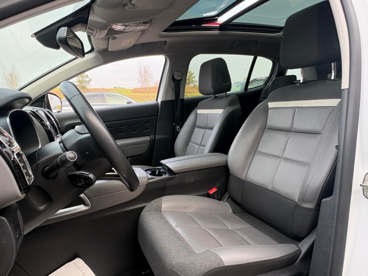 Citroen C5 1.2 PURETECH 130PK SHINE PANO-DAK NAVI CAMERA CARPLAY AIRCO LMV PDC