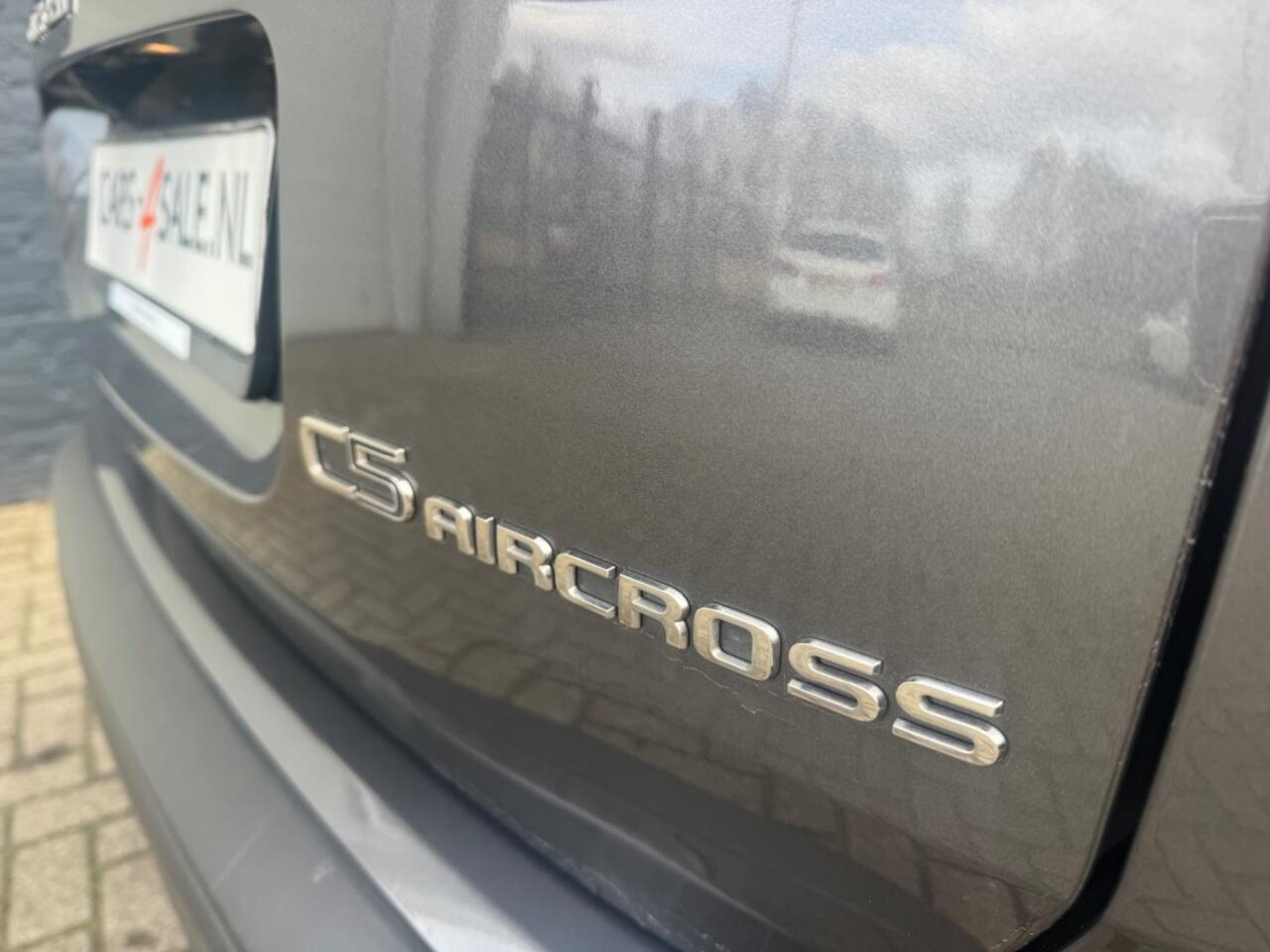 Citroen C5 1.2 Business 130pk + Camera + Car-play + 1/2 leder + Navi + 18 inch Lmv