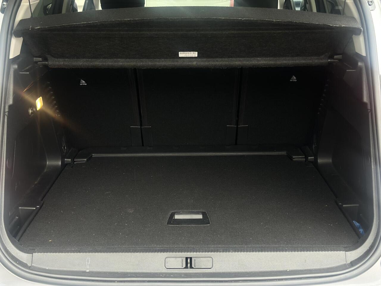 Citroen C5 Aircross 1.2 PureTech 130pk C-Series | Adaptive Cruise Control | Trekhaak | Climate Control | Apple Carplay/Android Auto | Comfort Seats | Full LED | Parkeercamera/-sensoren | Navigatie | Keyless Entry/Start | Dodehoekdetectie |