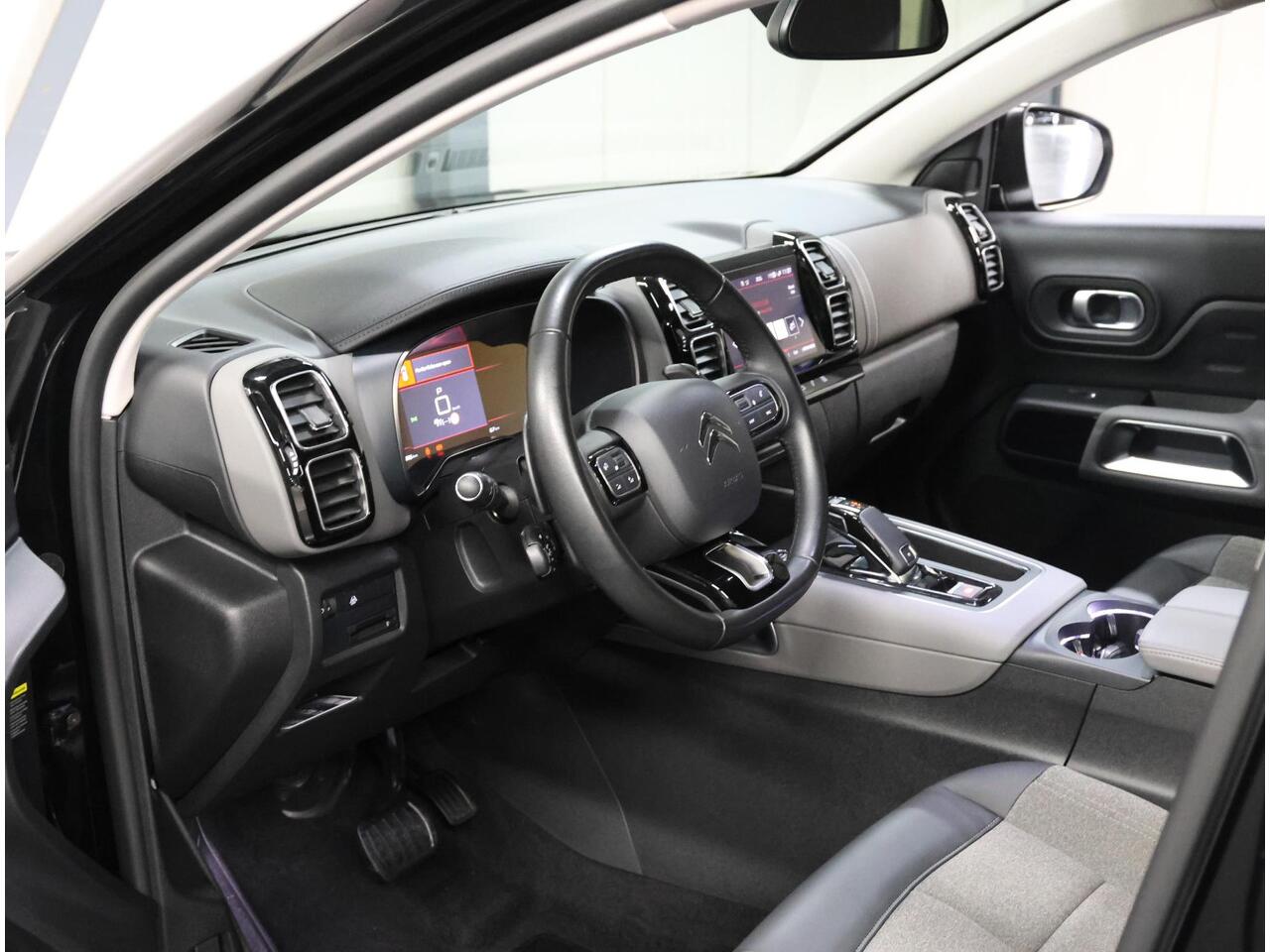 Citroen C5 Aircross 1.2 130PK C-Series | 1ste eigenaar | AppleCarPlay/AndroidAuto | Camera | Cruise Control | Climate Control | 18''LMV | Trekhaak | Navigatie | Isofix | Privacy Glass | Parkeersensoren |