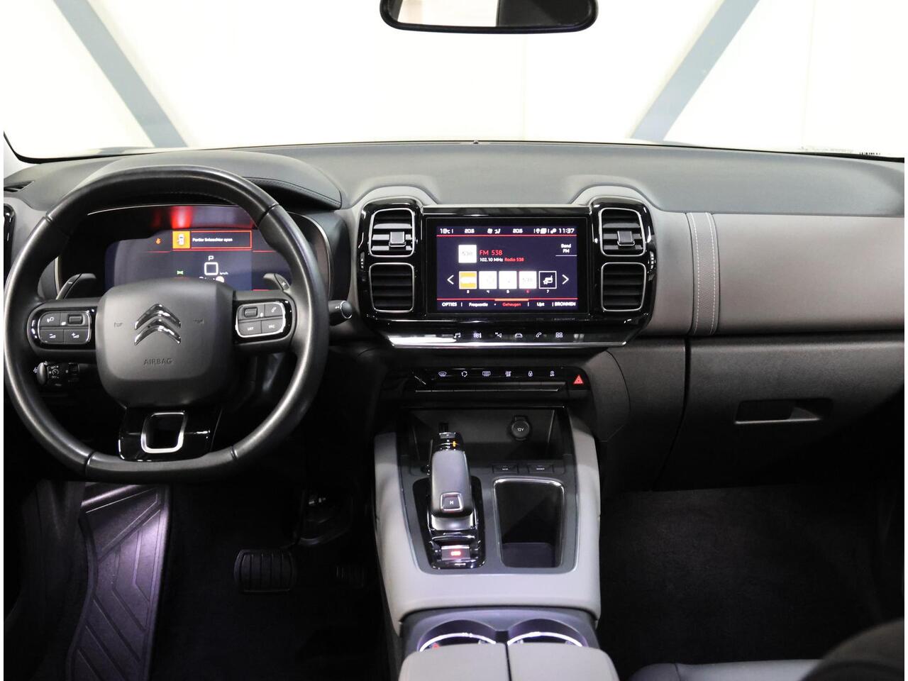 Citroen C5 Aircross 1.2 130PK C-Series | 1ste eigenaar | AppleCarPlay/AndroidAuto | Camera | Cruise Control | Climate Control | 18''LMV | Trekhaak | Navigatie | Isofix | Privacy Glass | Parkeersensoren |