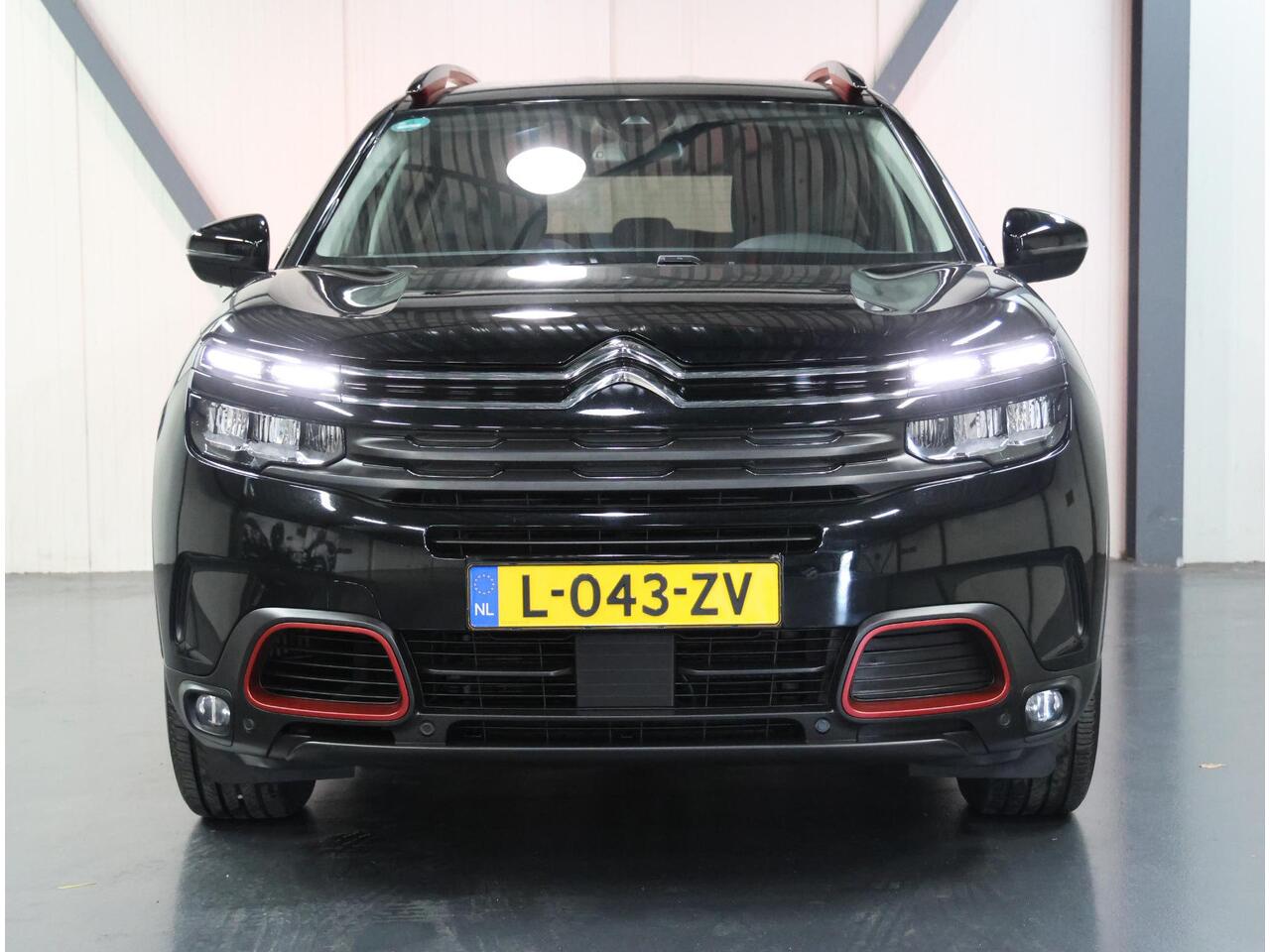 Citroen C5 Aircross 1.2 130PK C-Series | 1ste eigenaar | AppleCarPlay/AndroidAuto | Camera | Cruise Control | Climate Control | 18''LMV | Trekhaak | Navigatie | Isofix | Privacy Glass | Parkeersensoren |