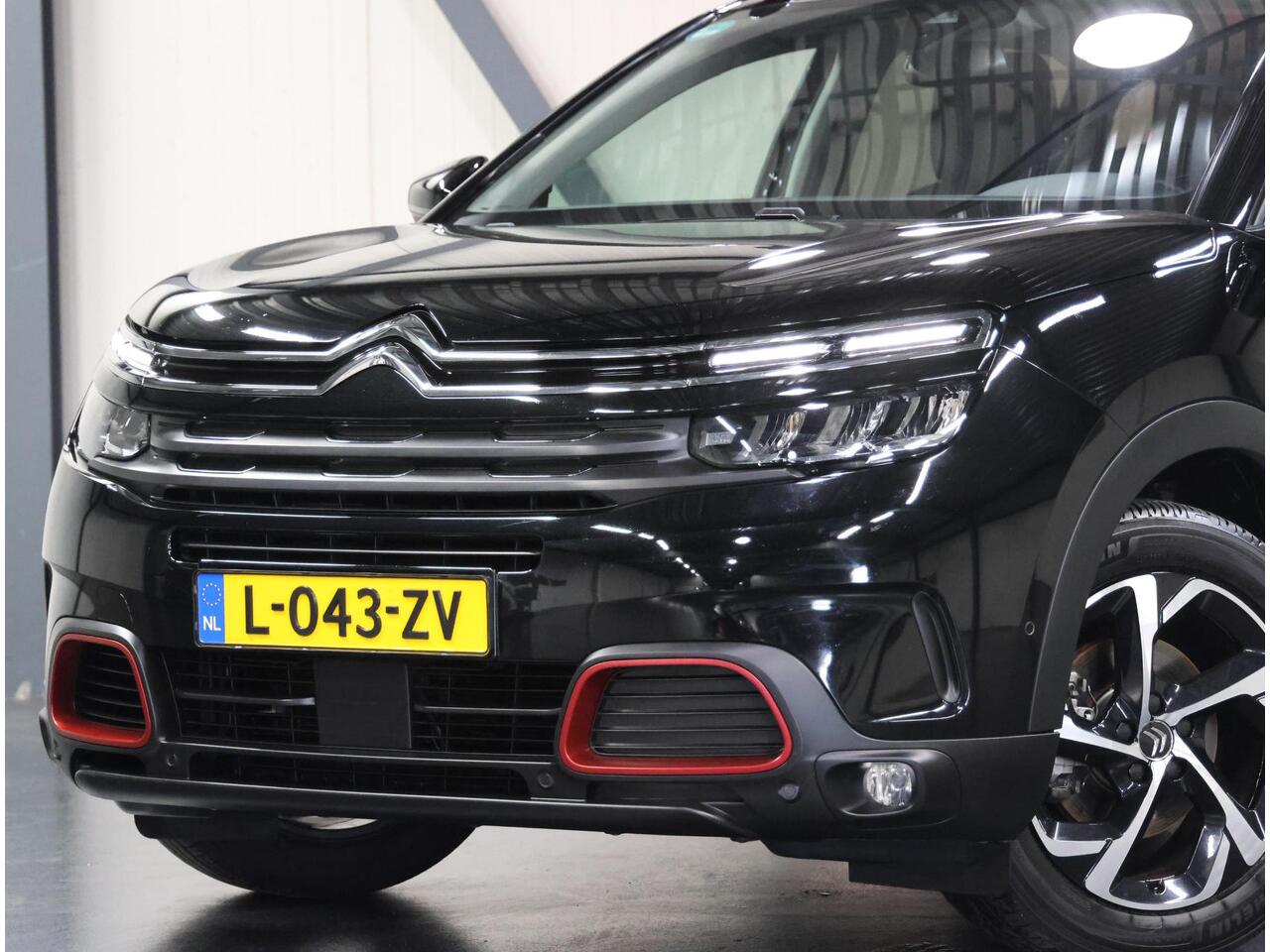 Citroen C5 Aircross 1.2 130PK C-Series | 1ste eigenaar | AppleCarPlay/AndroidAuto | Camera | Cruise Control | Climate Control | 18''LMV | Trekhaak | Navigatie | Isofix | Privacy Glass | Parkeersensoren |