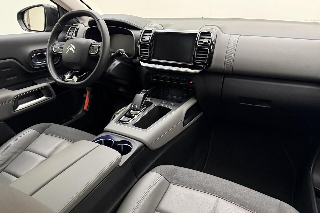 Citroen C5 Aircross 1.2 PureTech 130pk Business Plus |Automaat | Panoramisch schuifdak | Navigatie | Camera | Stoelverwarming | Lichtmetalen velgen | Dakrails | Extra getint glas