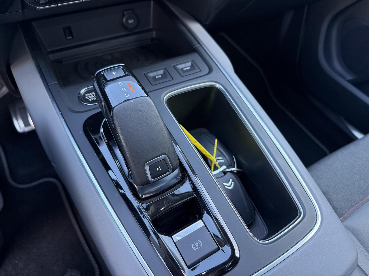 Citroen C5 Aircross 1.2T 130pk Automaat Business Plus | Schuif-/kanteldak| 360 graden camera | Afneembare Trekhaak | LEDER | Stoelverwarming | Climate & Cruise Control | Navigatie |