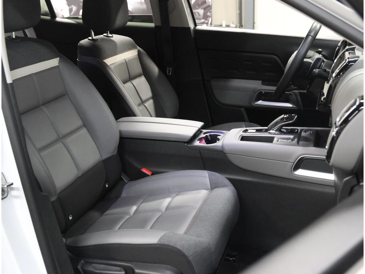 Citroen C5 Aircross 1.6 Plug-in Hybrid 225PK Shine | AppleCarPlay/AndroidAuto | Stof/Lederen Bekleding | StoelVerwarming | Cruise Control | Camera | Keyless Start | LED | Elektrische Klep | Isofix | Privacy Glass |