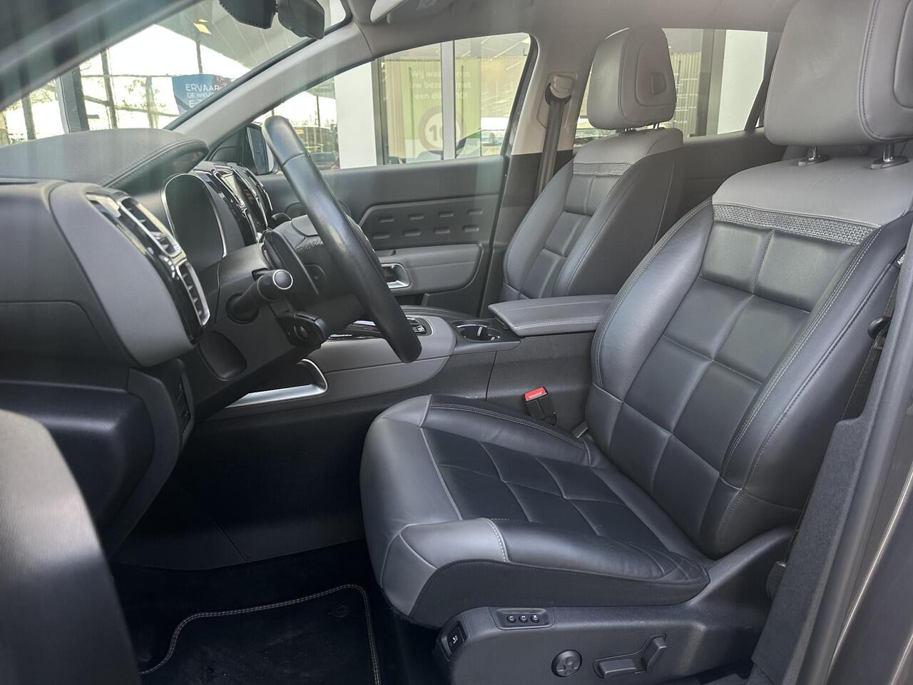 Citroen C5 Aircross 1.6 Plug-in Hybrid 225 Shine | Stoelverwarming/-massage/-geheugen | Comfort seats | Draadloze telefoonlader | Trekhaak | Navigatie | Adaptive Cruise Control | Apple Carplay/Android Auto | Climate Control | Dodehoekdetectie | Keyless Entry/Start |